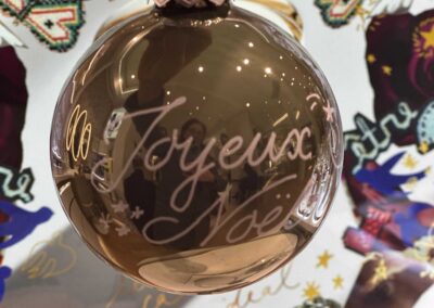 Calligraphie boules de noël Sisley bon marché